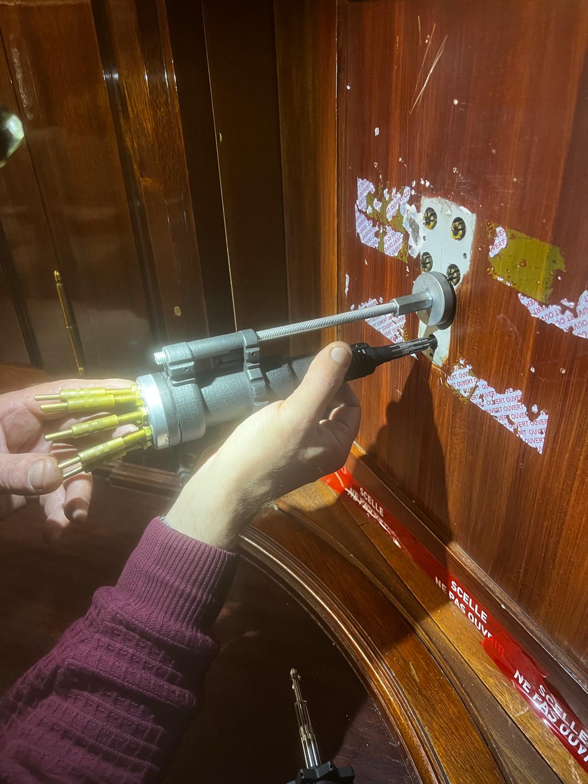 Intervention sur coffre Fichet-Bauche scellé